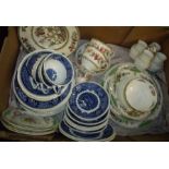 Selection of Copeland Spode 'Ellesmere' comprising three side plates,