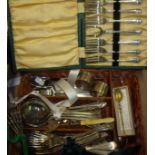 Cased set of dessert forks and a small selection of cutlery including bone handled cake fork,