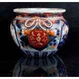 Property of a lady - a late 19th century Japanese Imari planter, with moulded tassels, 9ins. (