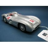 A Boxed Franklin Mint 1:24th Scale Diecast 1954 Mercedes Benz W1962 Racer, highly detailed model