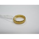 A 22ct Plain Gold Wedding Band.