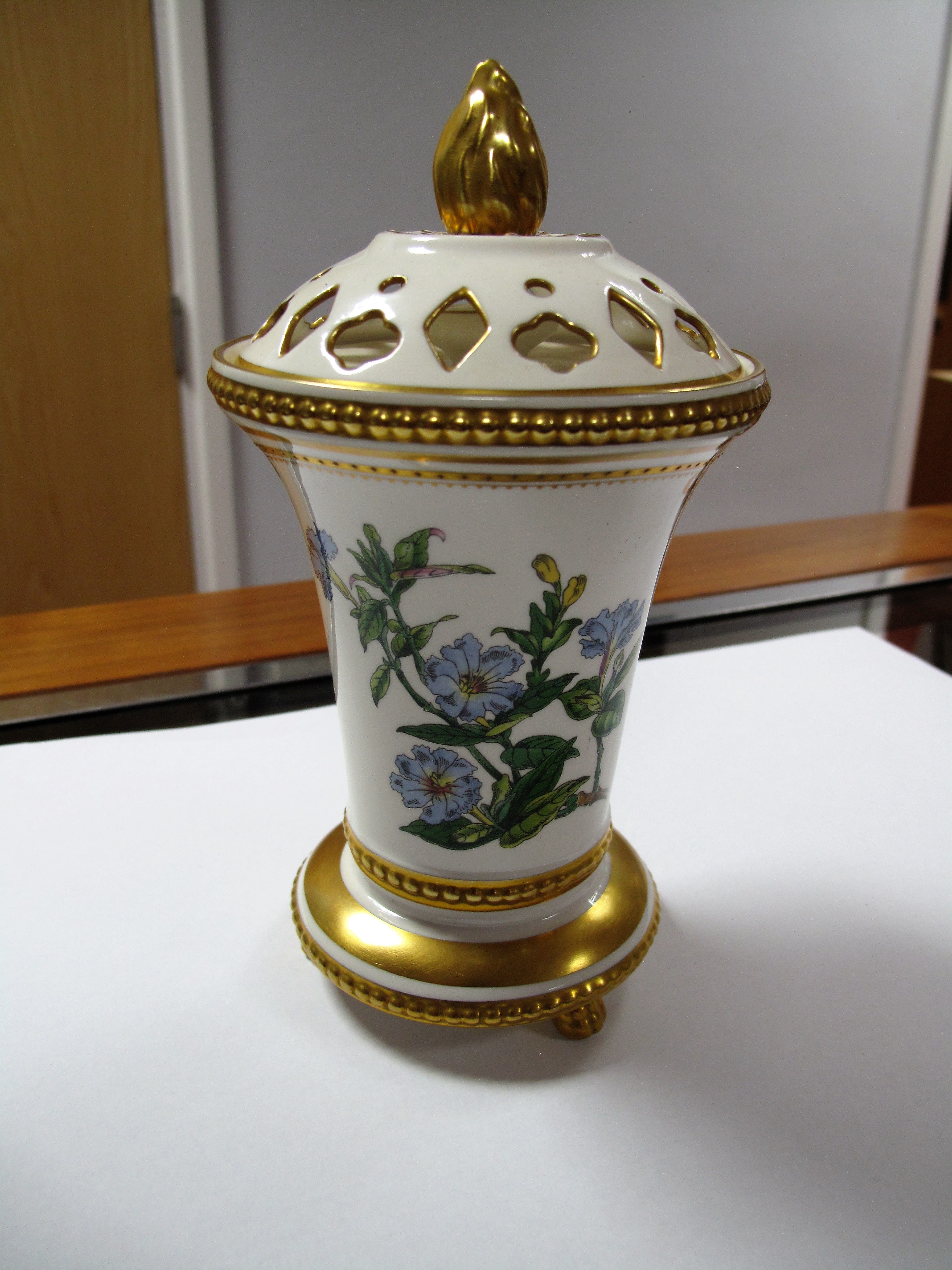 Spode Salvia and Rhododendron Pot Pourri, Doulton Jester jug, Lucie Attwell plate, Goebel and Albert - Image 3 of 5