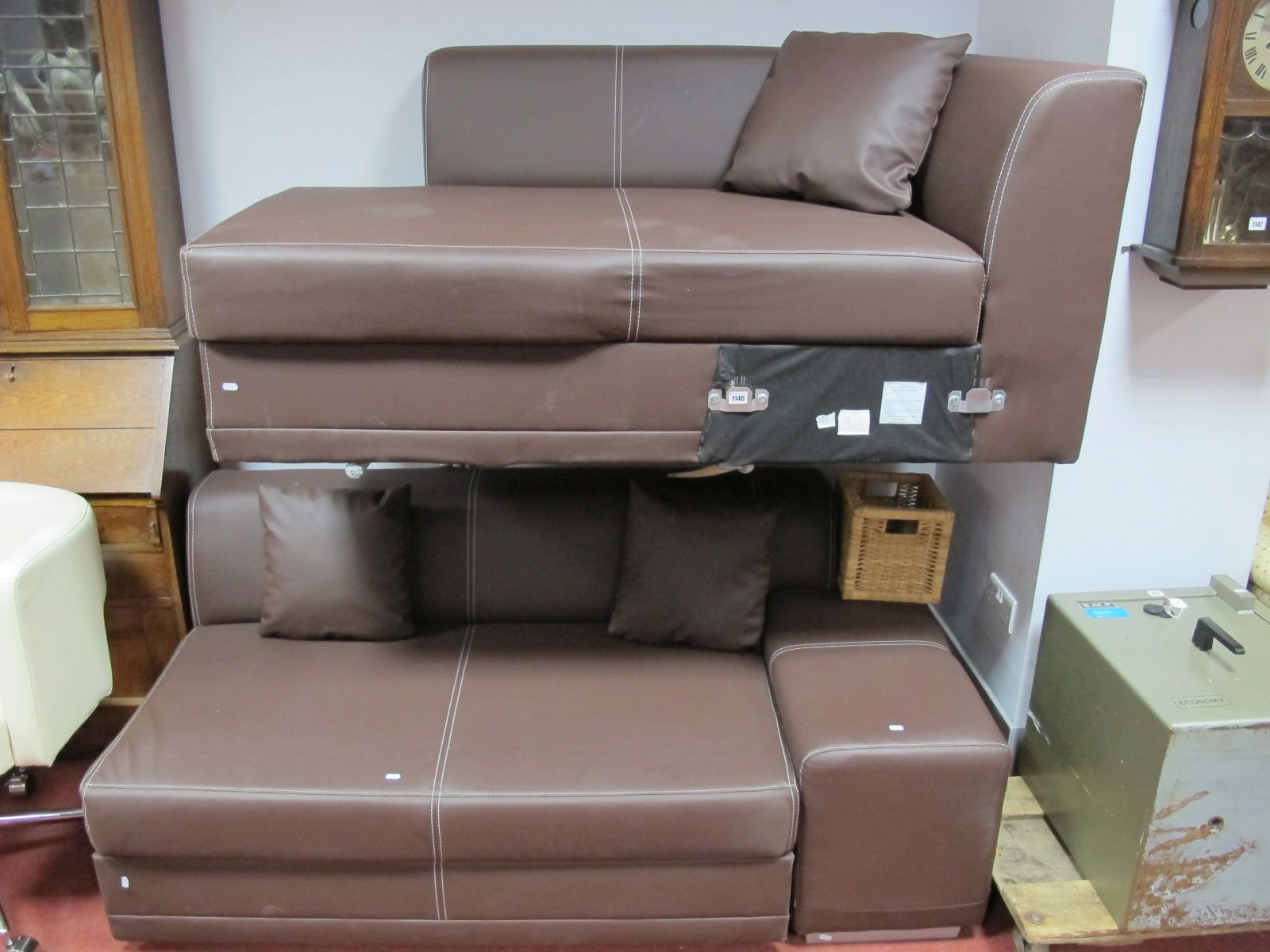 Brown Leather Lounge Corner Suite, with white stitched decoration. - Image 2 of 2