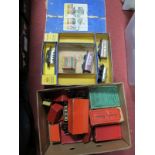 A Hornby 'O' Gauge Set Box, with associated contents plus a quantity of Hornby 'O' gauge rolling