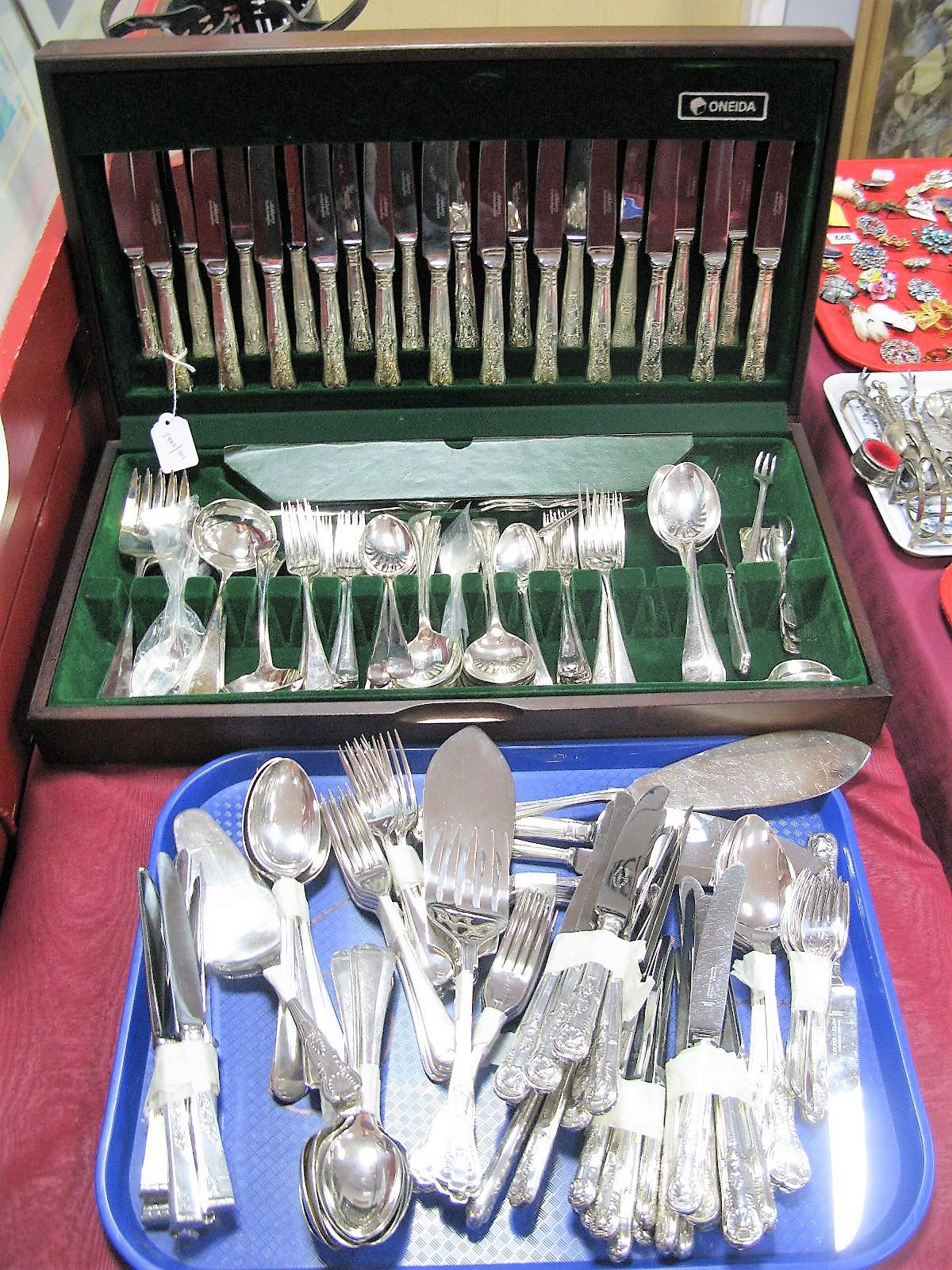 A Plated Kings Pattern Part Canteen of Cutlery, canteen case, further cutlery, etc.