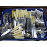 Teaspoons, fish knives and forks, dessert spoons, etc:- One Tray