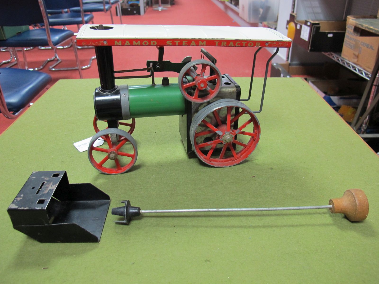 A Mamod Live Steam TE1A Traction Engine, model has been steamed, with scuttle and in correct