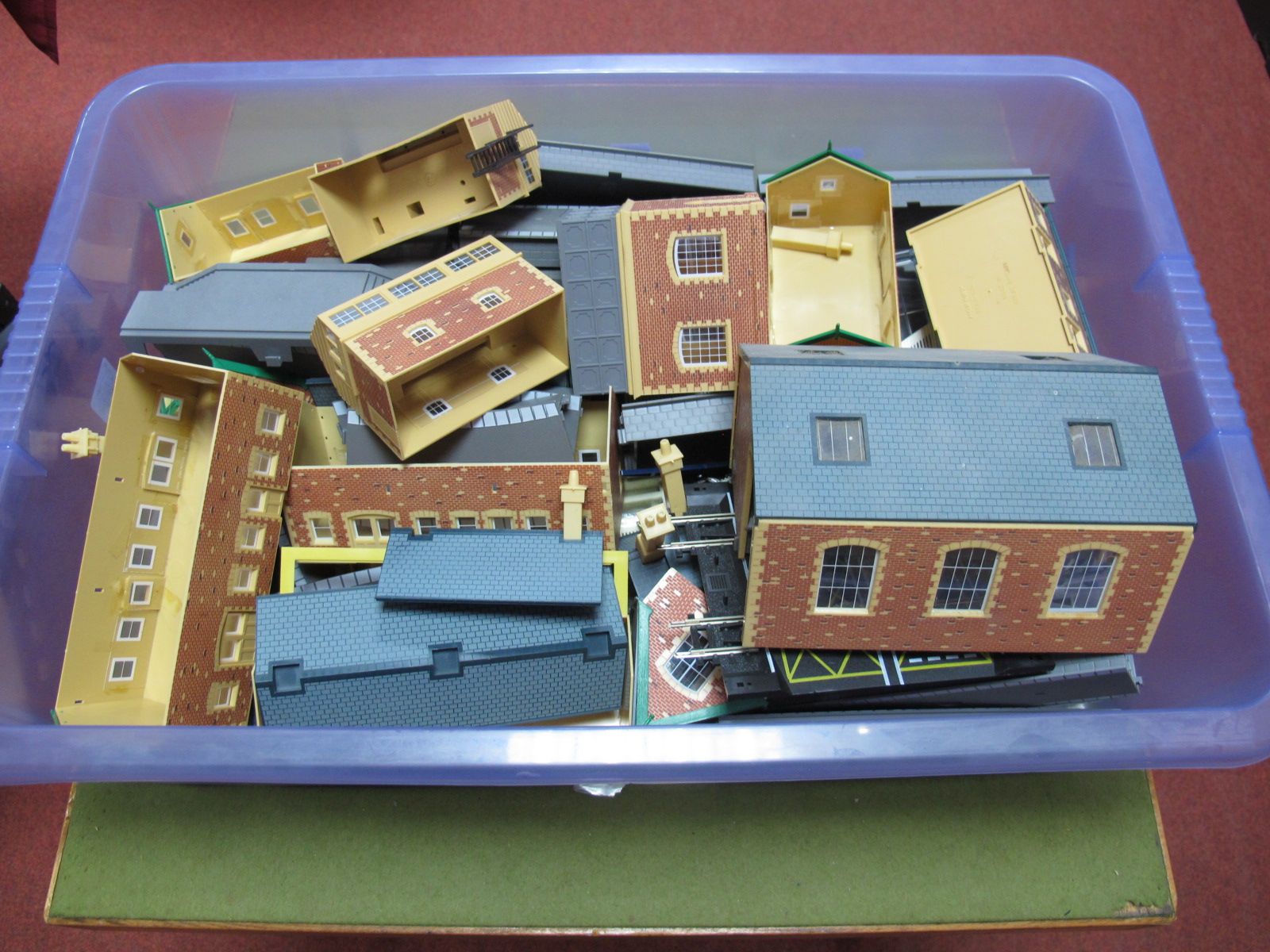 A Quantity of Hornby "00" Gauge Plastic Line side Buildings and Platforms.(Playworn)
