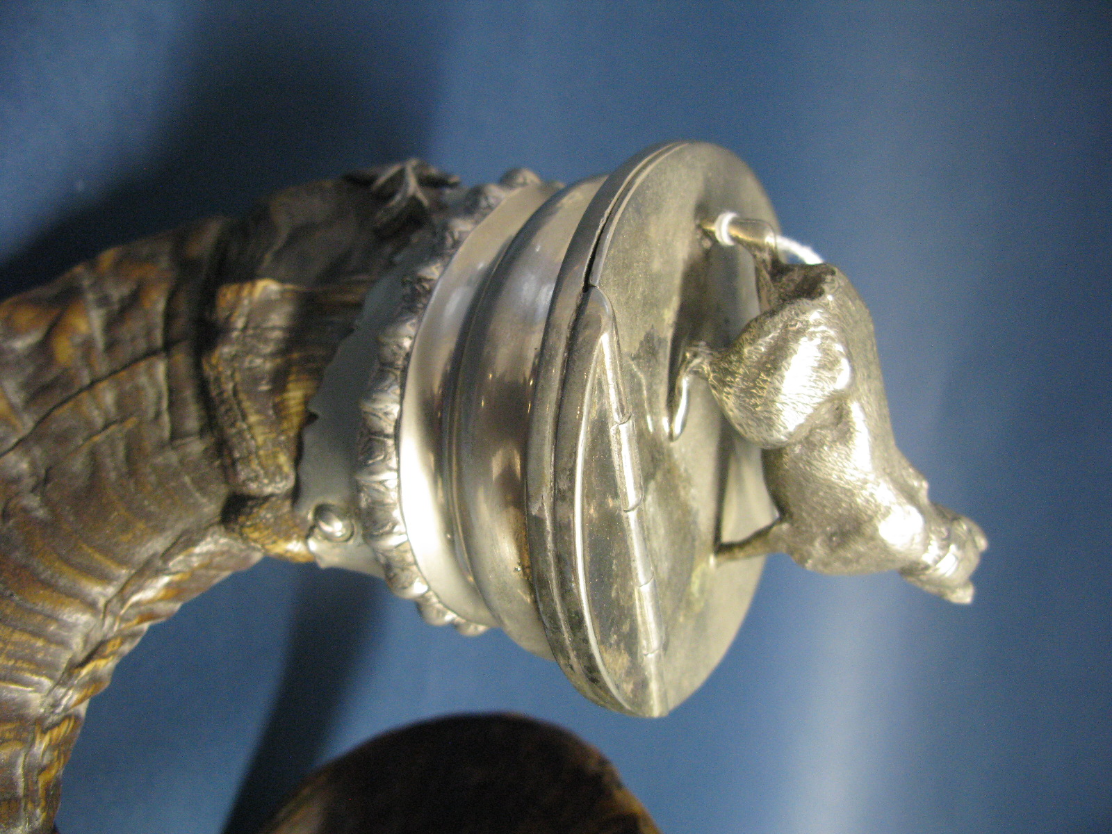 A Walker & Hall Plated Mounted Ram's Horn Snuff Mull, overall height 18cms. - Image 5 of 12