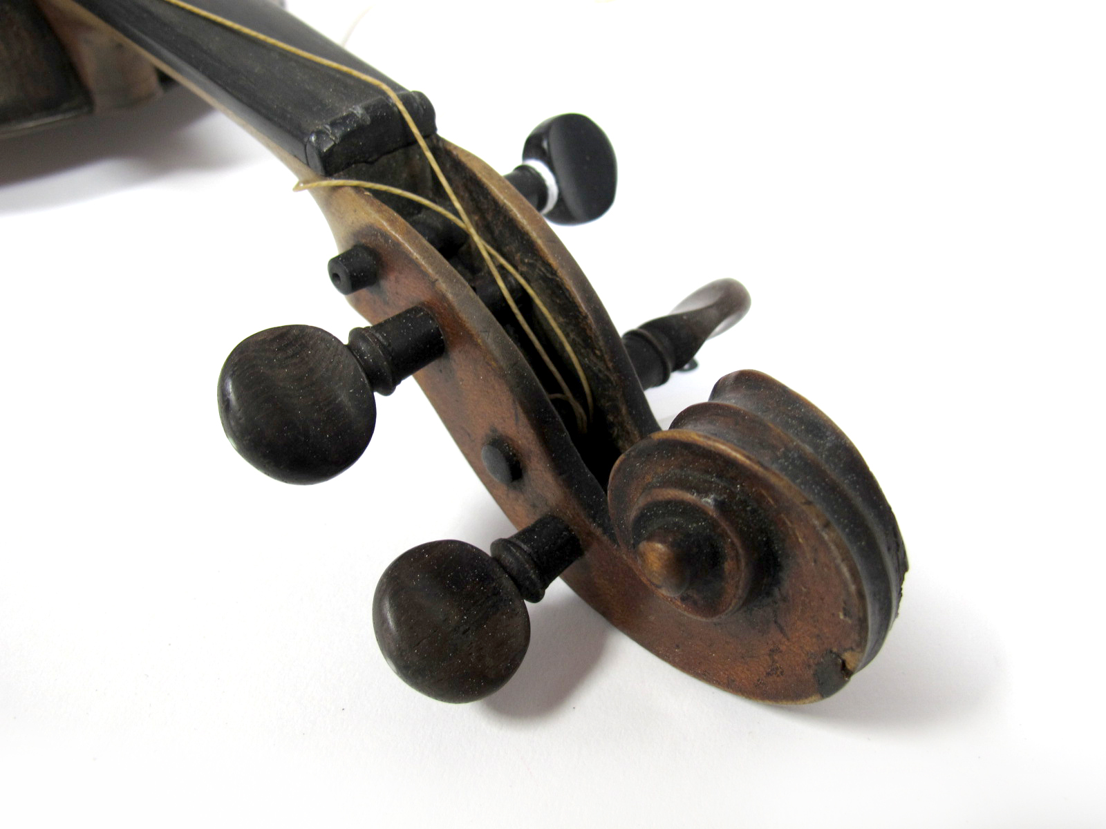 A Violin, one-piece back, length 143/16 in, inlaid purfling, ebony fingerboard. mother of pearl - Image 5 of 6