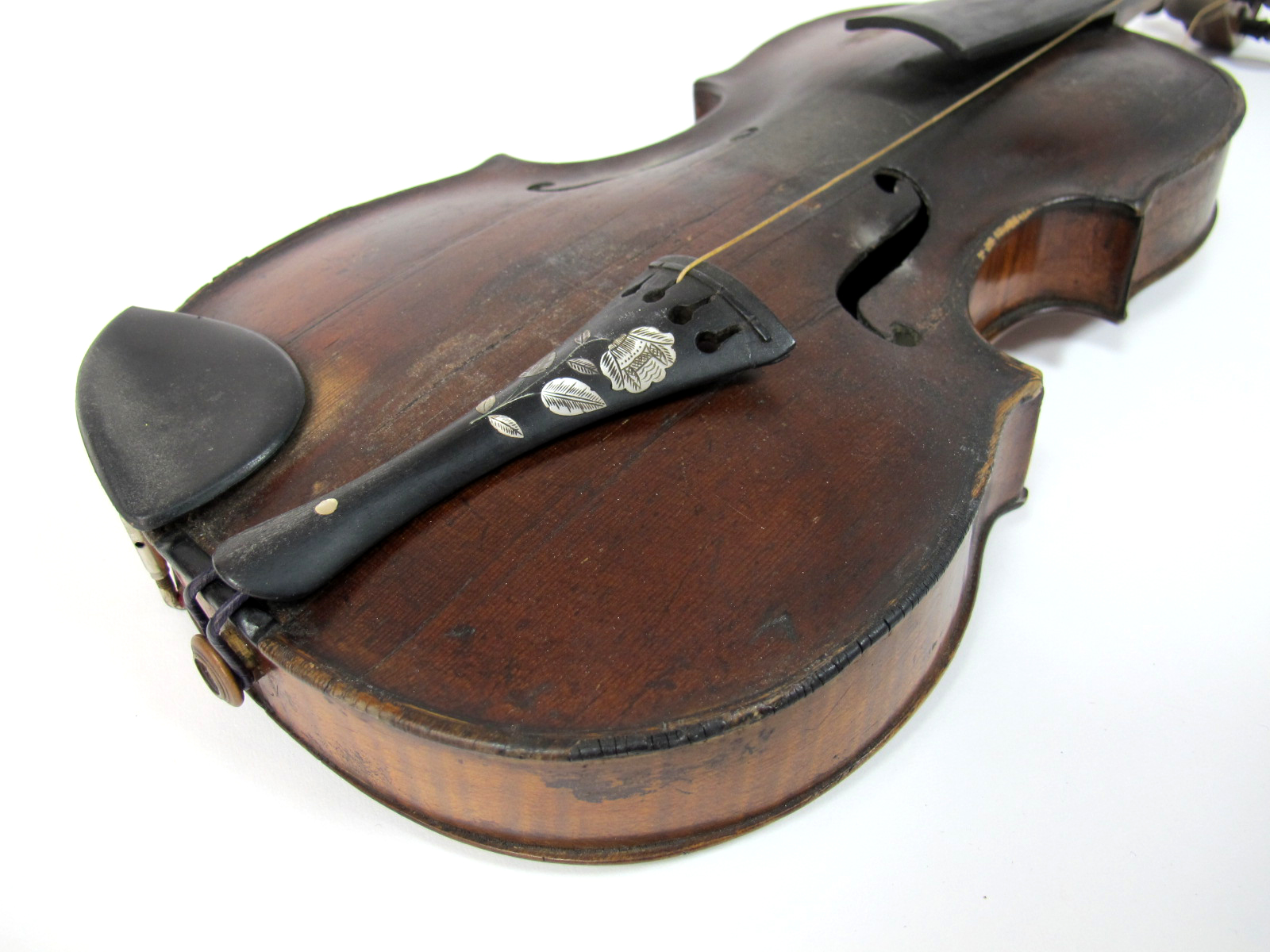 A Violin, one-piece back, length 143/16 in, inlaid purfling, ebony fingerboard. mother of pearl - Image 6 of 6