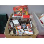 Manchester United Futera Cards, in unopened packets and box. Large quantity loose, official