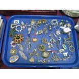 A Mixed Lot of Assorted Costume Jewellery:- One Tray