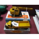 A Dinky No. 921 Articulated Lorry, in yellow/black, fair, much chipping in fair box. Plus A Dinky