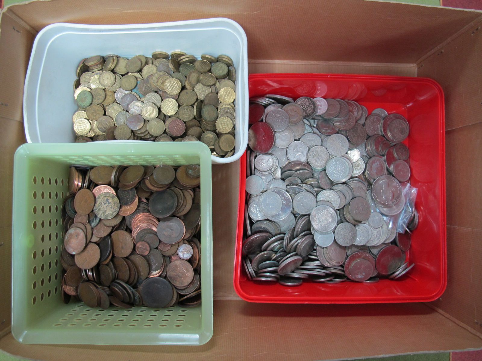 Approximately 16.0 Kgs of Mixed Base Metal GB Coinage, pre and post-decimal.