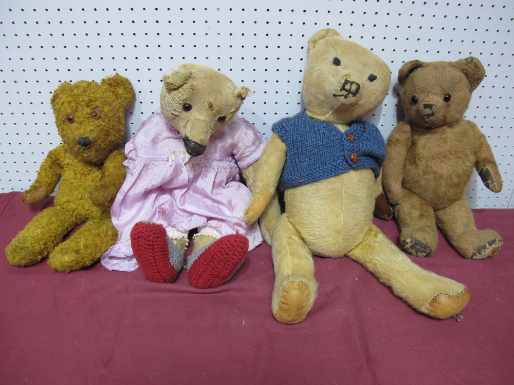 Four Mid XX Century and Later Teddy Bears, 41-51cm, well loved.