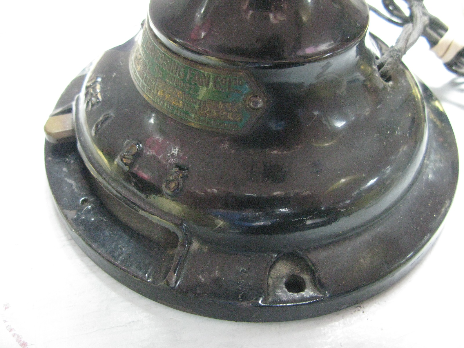 A Circa 1920's 'Orbit' Traversing Fan Co. Ltd Electric Fan, by Veritas Ltd. - Image 3 of 5