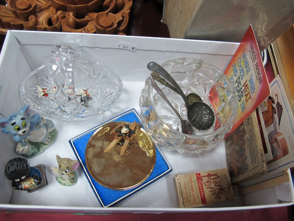 Wade Tom and Jerry, glassware, spoons, souvenir and other postcards, Gallahers cigarette cards,