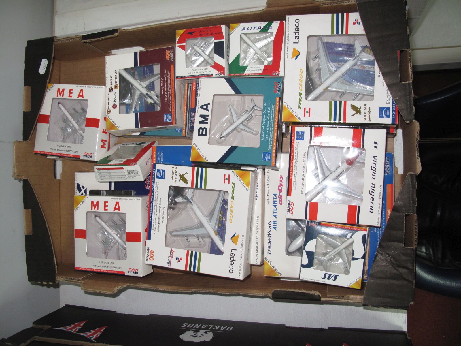 A Quantity of Over Eighteen Diecast 1:400 and 1:500 Scale Civilian Airliners, various liveries:- All