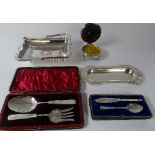 A pair of plated servers with mother of pearl handles, in fitted case,