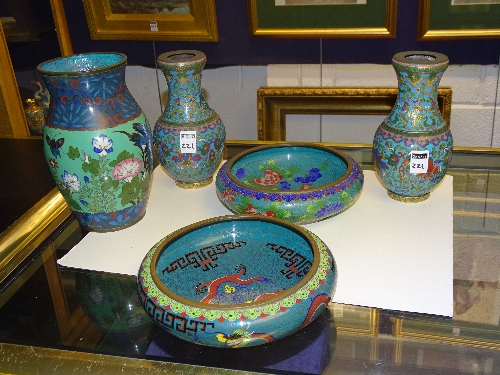 Five pieces of Chinese and Japanese cloisonne, comprising of two bowls, - Image 6 of 12