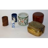 A mixed lot of Oriental collectables, to include Chinese famille verte cylindrical brush pot,