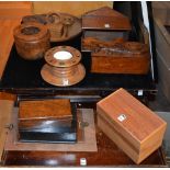 A quantity of wooden items and treen wares, to include pipe rack, gavel with stand,