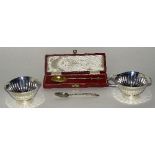 A boxed silver teaspoon with gilded bowl,