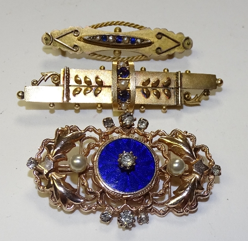 Two Victorian 9ct gold sapphire and seed pearl brooches, 5 & 4cm long, 7.