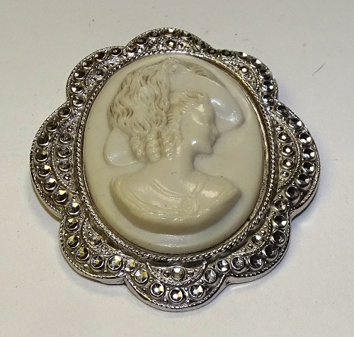 A Charles Horner silver cameo brooch, hallmarks for Chester 1948,