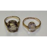 A 9ct gold clear quartz ring, stamped 375 to underside, ring size K, 3.