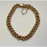 An 18ct gold twist link bracelet, stamped 750 to clasp, 18cm long, 16.