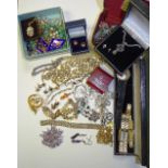 A quantity of silver and costume jewellery, to include silver pendants,