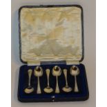 A cased set of six silver teaspoons, hallmarks for Sheffield 1917 TR,