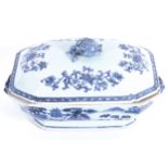 EIGHTEENTH-CENTURY BLUE AND WHITE NANKIN TUREEN