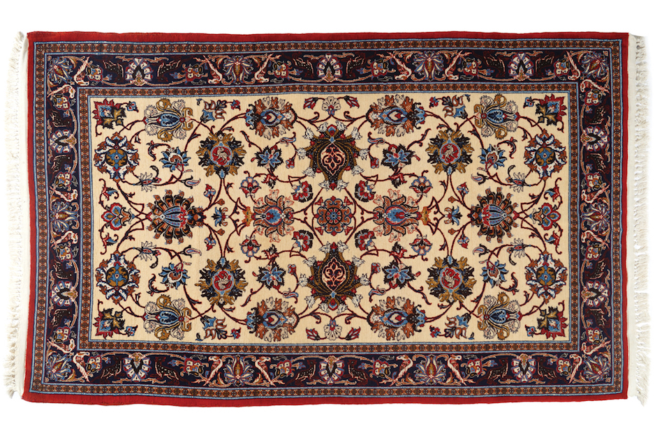 CENTRAL PERSIAN ISFAHAN RUG 139 x 230 cm.