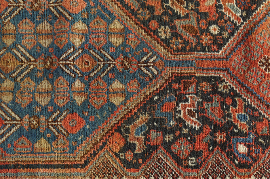 NINETEENTH-CENTURY SOUTHWEST PERSIAN KHAMSEH VEG DYE RUNNER 429 x 104 cm. - Image 2 of 5