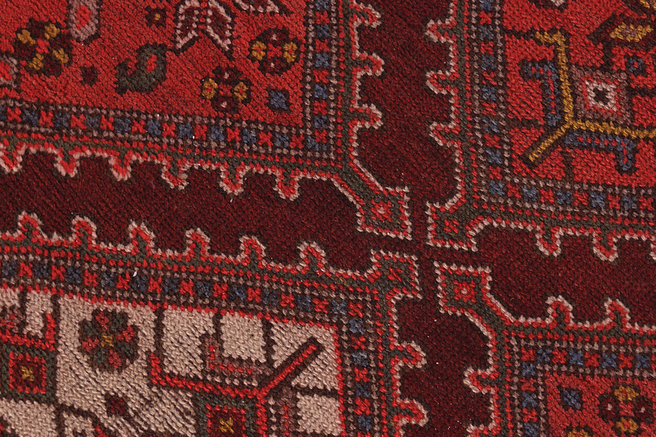 ANTIQUE CAUCASIAN CAUCASUS, AZERBAIJAN CARPET all over veg dye 102 x 306 cm. - Image 4 of 5
