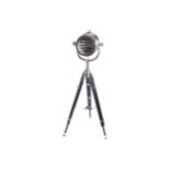 LARGE RETRO CHROME STUDIO LIGHT ON TRIPODTripod: 114 cm. high