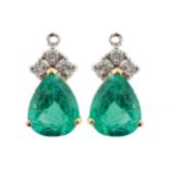 18 CT. YELLOW AND WHITE GOLD NATURAL COLOMBIAN EMERALD AND ROUND BRILLIANT CUT DIAMOND EARRINGS (