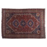 SOUTHWEST PERSIAN QASHQAI CARPET, CIRCA 1940 305 x 216 cm.