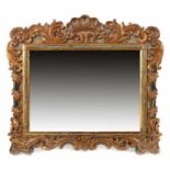 Rocaille-bekrönter Spiegel wohl 18. Jh., Holz geschnitzt, gold und farbig gefasst,