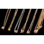 6 ANTIKE SCHIEBERKETTEN um 1900 Teils vergoldet. Schieber mit Edelsteinbesatz 6 ANTIQUE NECKLACES