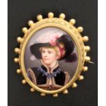 MINIATURENBROSCHE um 1900 Ovale Porzellanminiatur mit farbig gemaltem Portrait einer Renaissance-