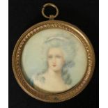 MINIATUR Frankreich, 19.Jh Bildnis der Marie Antoinette. Auf Elfenbein gemalt, Messingrahmen. D.5,