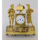 CHARLES X PENDULE Paris um 1825 Vergoldetes Bronzegehäuse mit 2 vollplastischen musizierenden