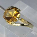 RING, 585/000 Gelbgold mit Citrin. Brutto ca. 5,3g A RING, 585/000 yellow gold set with citrine