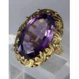 RING, 585/000 Gelbgold mit Amethyst. Brutto ca. 10,6g A RING, 585/000 yellow gold set with amethyst