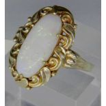 RING, 585/000 Gelbgold mit Opal. Brutto ca. 5,2g A RING, 585/000 yellow gold set with opal