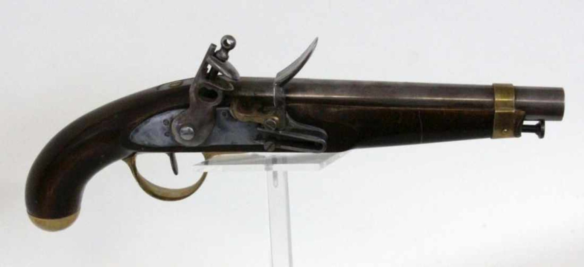 STEINSCHLOSSPISTOLE Holzschaft mit Messingbeschlägen. Runder Lauf, Ladestock. L.43cm A FLINTLOCK - Bild 3 aus 3